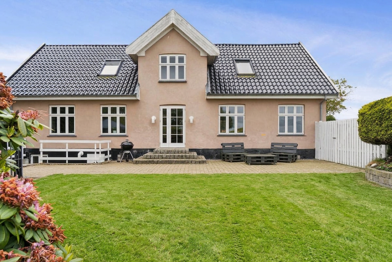 image 02